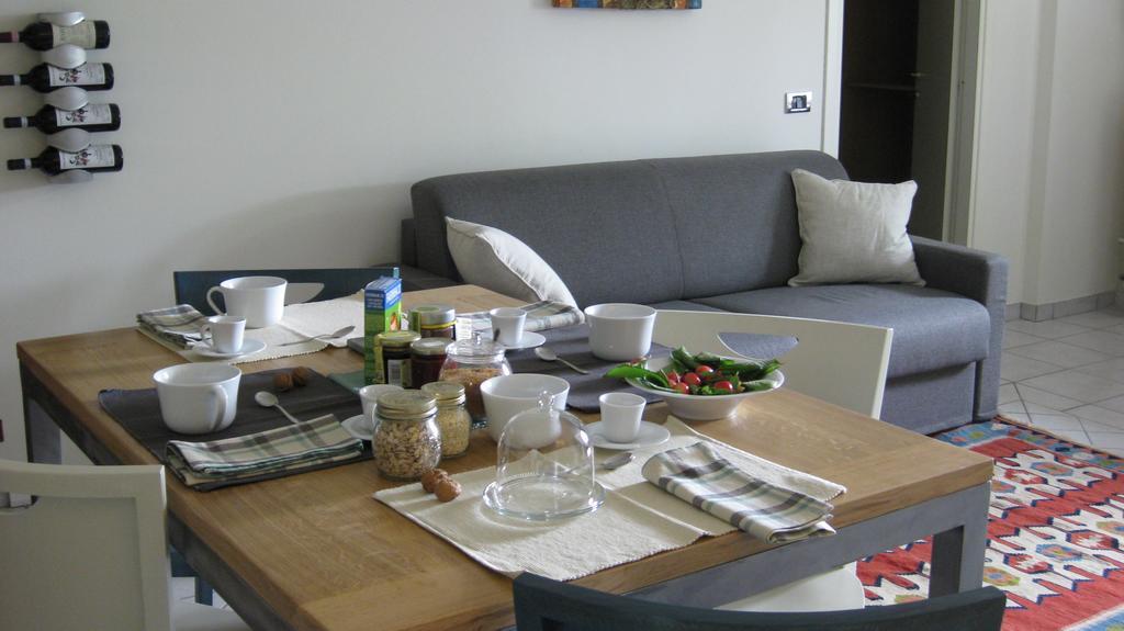 Holiday Home Cannubi In บาโรโล ภายนอก รูปภาพ