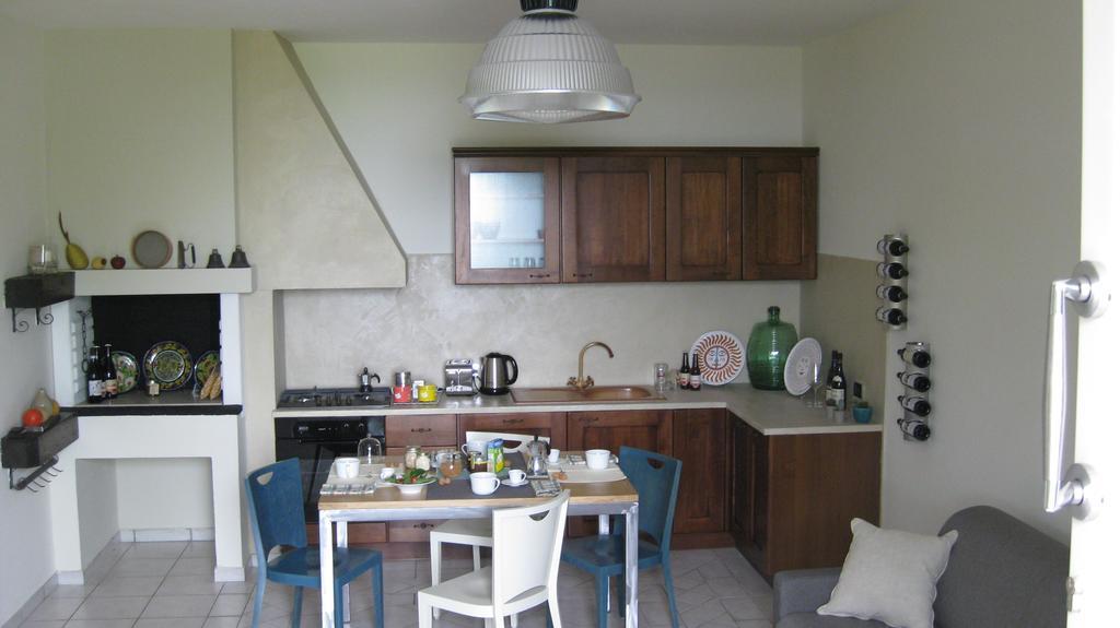 Holiday Home Cannubi In บาโรโล ภายนอก รูปภาพ