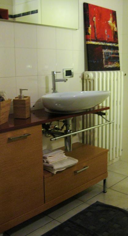 Holiday Home Cannubi In บาโรโล ภายนอก รูปภาพ