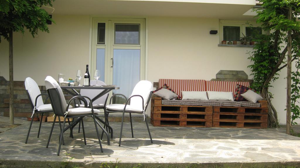 Holiday Home Cannubi In บาโรโล ภายนอก รูปภาพ